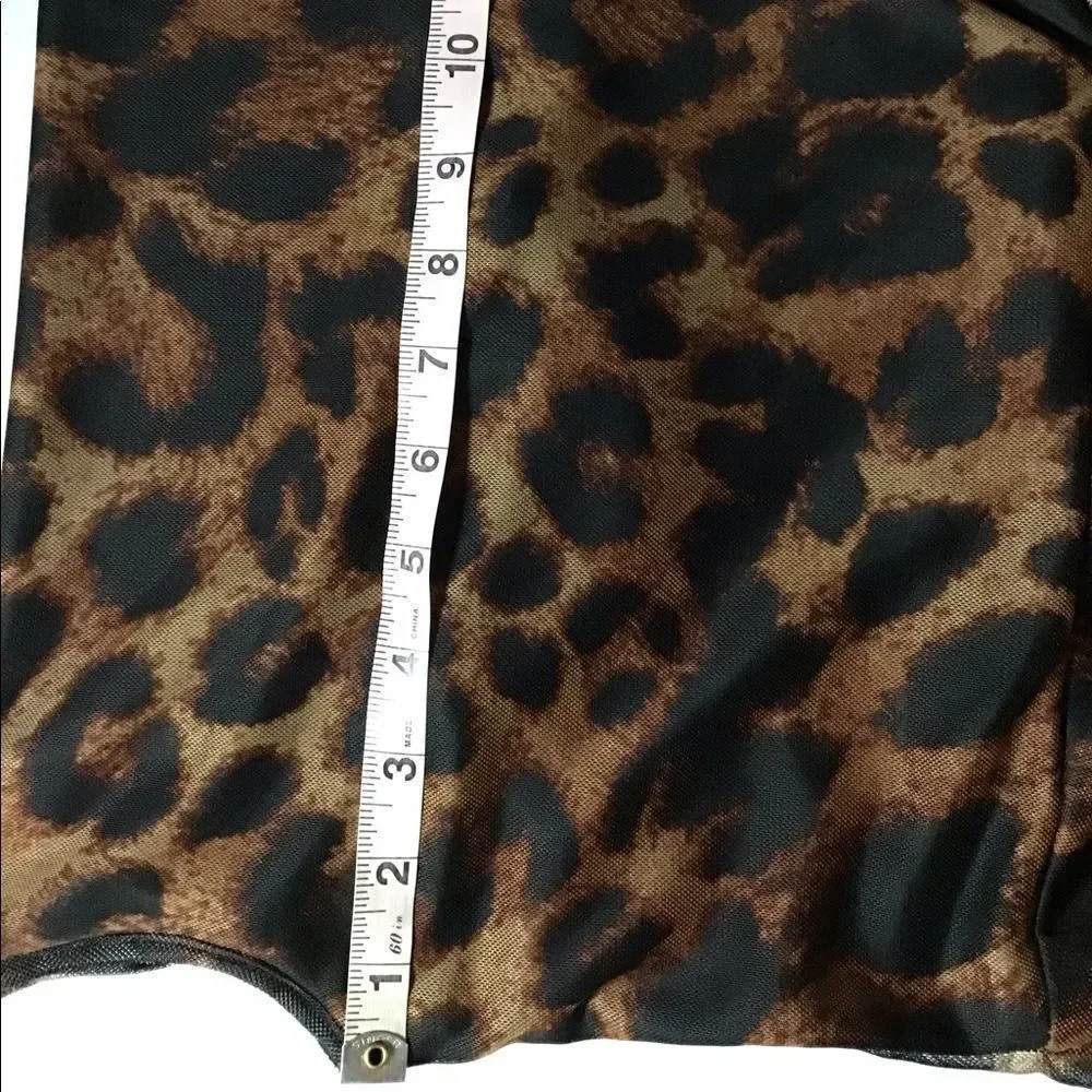 Pretty little thing cheetah print polyester size 8.